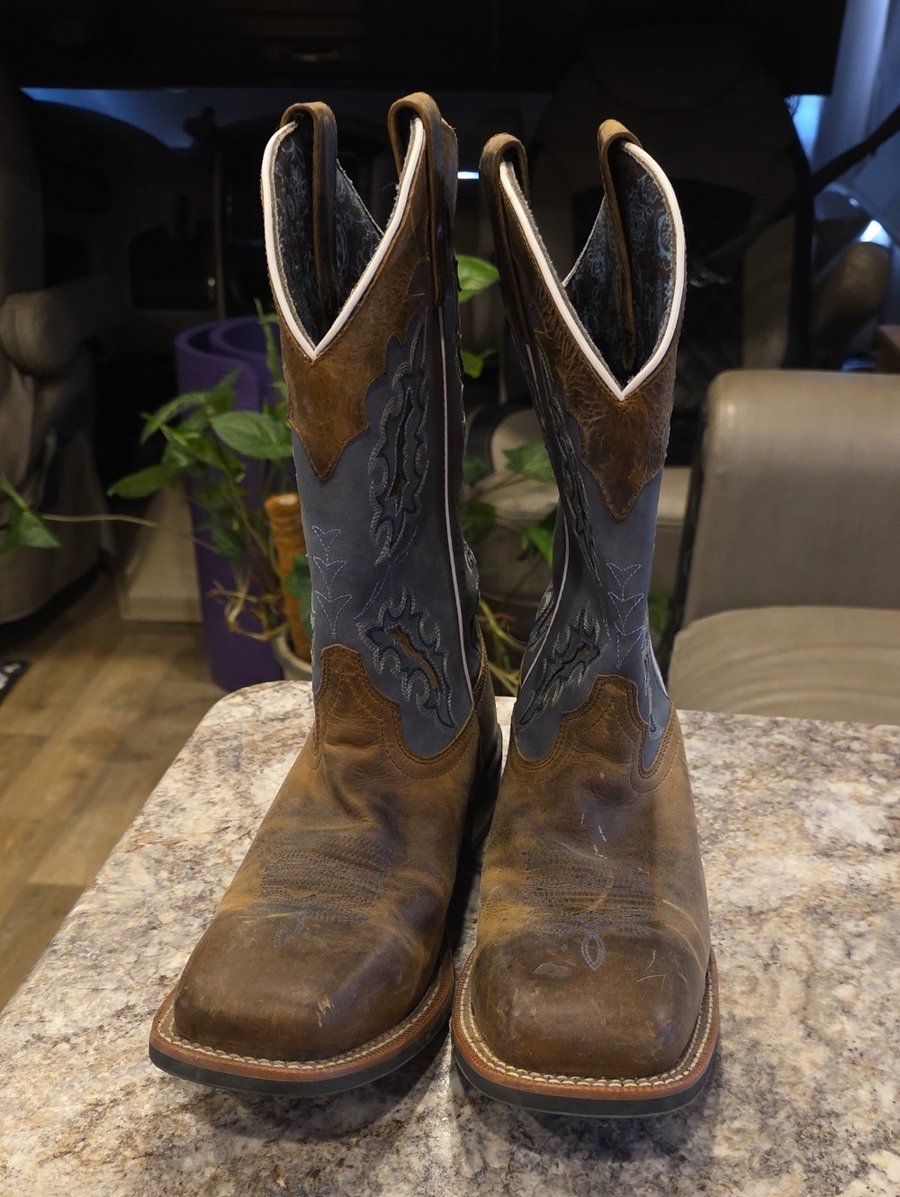 Womens Laredo Brown and Navy Embroidered Western Heeled Boots Size 10 Med